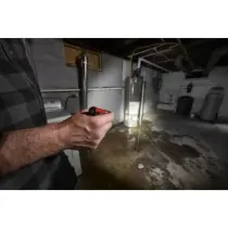 Milwaukee IR FL500 Kieszonkowa latarka akumulatorowa z magnesem 500 lm 4933478586