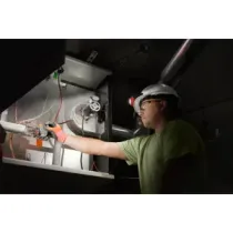 Milwaukee L4 HL2-301 latarka czołówka 600 lumenów USB 4V 3,0 Ah | SanPro.Net