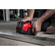 Milwaukee M12 CLLP-301C – Laser zielony krzyżowy liniowo-punktowy 12V z akumulatorem 3,0Ah | SanPro.Net