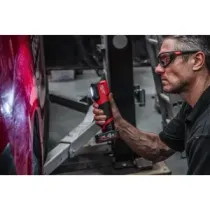 Milwaukee M12 CML-401 Latarka dopasowująca kolor 12V 1000lm + 4,0ah + ładowarka 4933479366