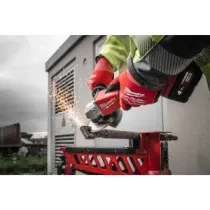 Milwaukee M18 BLSAG125X-402X Bezszczotkowa szlifierka kątowa 125 mm 18V + 2x4,0ah + ładowarka 4933492644
