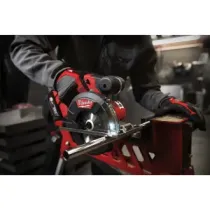Milwaukee M18 FMCS-502X FUEL™ - Pilarka Tarczowa do Metalu 150mm z Akumulatorami i Ładowarką - Sanpro.net