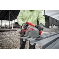 Milwaukee M18 FMCS66-802C FUEL™ Pilarka tarczowa 66 mm do cięcia metalu 18V + 2x8,0ah + ładowarka 4933499243