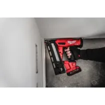 Milwaukee M18 FN16GA-202X FUEL™ - Zestaw Gwoździarka Akumulatorowa 16G