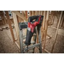 Milwaukee M18 FSZ-502X – piła szablasta 18V z 2×5,0 Ah i ładowarką | SanPro.Net