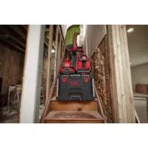Milwaukee M18 PC6 PACKOUT™ Szybka Ładowarka 6 Portowa 18V | SanPro.Net