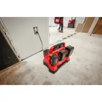 Milwaukee M18 PC6 PACKOUT™ Szybka Ładowarka 6 Portowa 18V | SanPro.Net