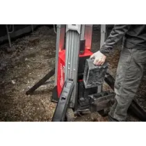 Mobilny maszt oświetleniowy Milwaukee MXF TL-601 FUEL™ 27000lm