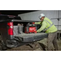 Milwaukee MX FUEL™ MXF TLIC-0: Kompaktowy Maszt Oświetleniowy 15000lm