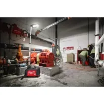 Milwaukee MX FUEL™ MXF TLIC-0: Kompaktowy Maszt Oświetleniowy 15000lm