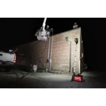 Milwaukee MX FUEL™ MXF TLIC-601: Kompaktowy Maszt Oświetleniowy 15000l