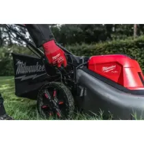 Milwaukee M18 F2LM53-0 – Kosiarka z napędem 53 cm na dwa akumulatory 18V | SanPro.Net