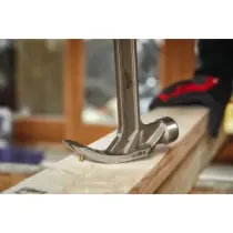 Milwaukee Steel Curved Claw Hammer Stalowy zakrzywiony młotek pazurowy 20oz / 570g 4932478656