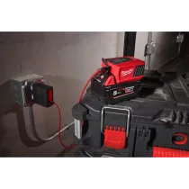 Milwaukee M18 TC-0 TOP-OFF 18V Miniładowarka - Zasilaj wszędzie!