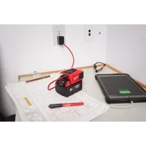 Milwaukee M18 TC-0 TOP-OFF 18V Miniładowarka - Zasilaj wszędzie!