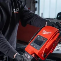 Milwaukee M18 JS2000-0 M18™ Rozrusznik Samochodowy 4933498026